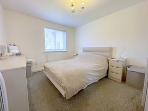Campernell Close- click for photo gallery